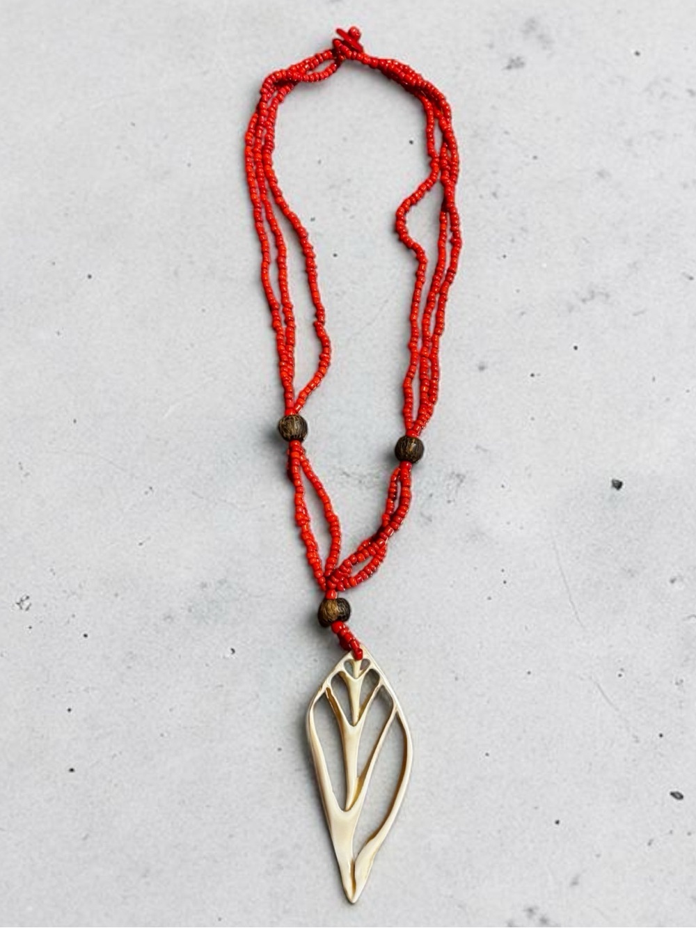 Boho Carved Sliced Conch Shell Pendant Red Seed Bead Multi Strand Necklace - Picture 1 of 1
